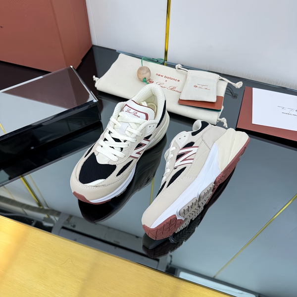 スーパーコピーブランド靴角部分ディテール